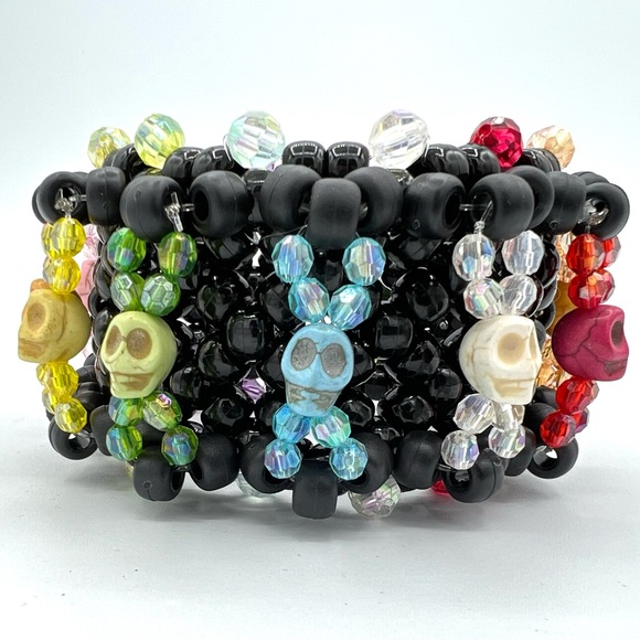 ❌SOLD❌💀☠️”Day of the Dead Sugar Skulls” Cuff - Picture 3 of 12